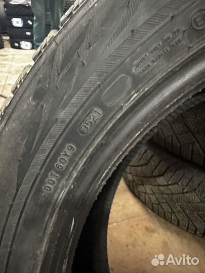 Nokian Tyres Hakkapeliitta R3 235/55 R20 102R