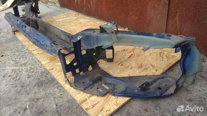 Передняя панель, усилитель бампера Volvo V50 S40