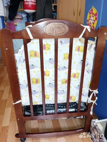 Кроватка, коляска, мобиль, балдахин, и т.д