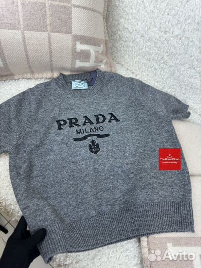 Джемпер Prada в наличии