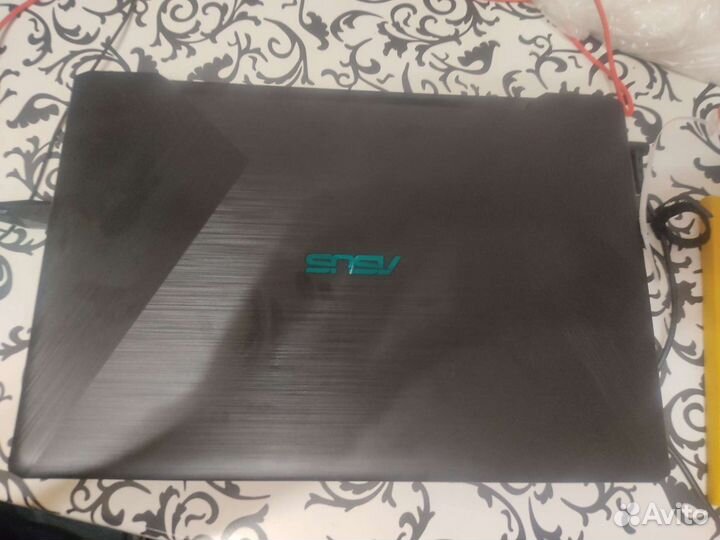 Ноутбук Asus