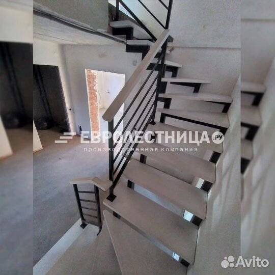 Лестница металлическая в дом