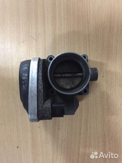 Дроссельная заслонка Volkswagen Golf 4