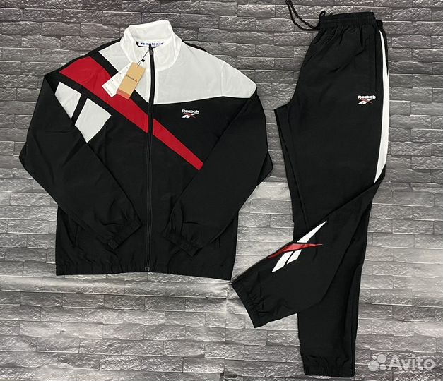 Мужской спортивный костюм reebok