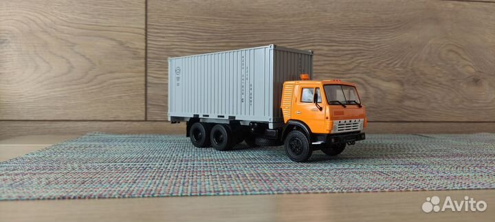 Камаз 53212 контейнеровоз, серый контейнер, 1/43