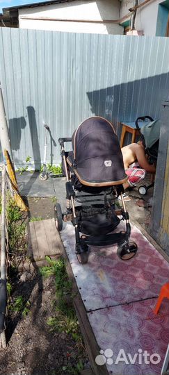 Коляска новая, в эксплуатации месяца 2