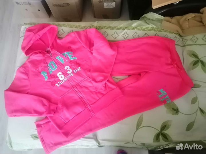 Костюм новый 52р