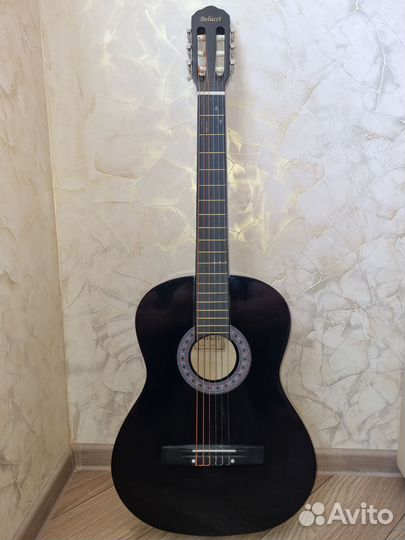 Классическая гитара Belucci