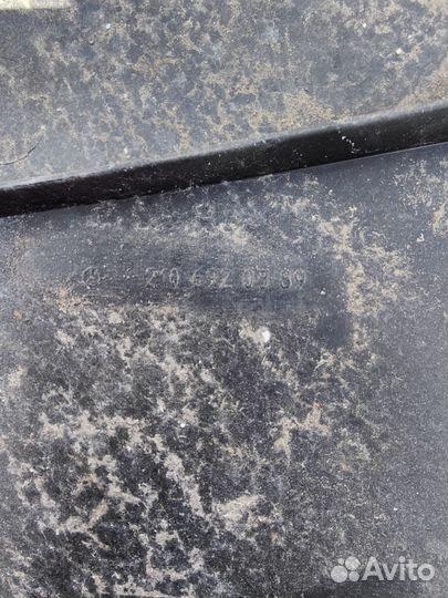 Накладка стойки левая Mercedes w210