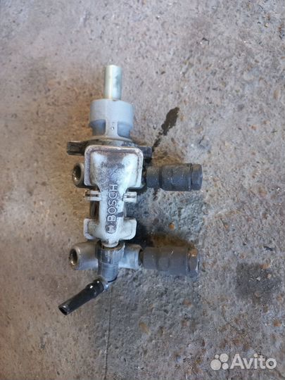 Главный тормозной цилиндр Форд Фокус 1 1.8 zetec