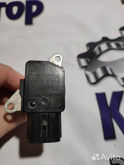 Датчик расхода воздуха Toyota Prius хэтчбек III