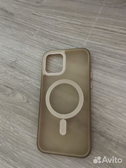 Чехол на iPhone 12