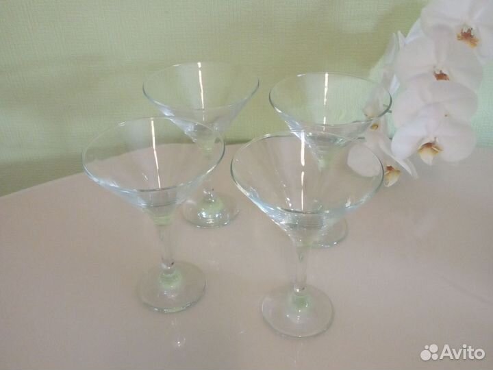 Бокалы для мартини и шампанского