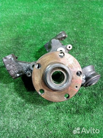 Цапфа задняя левая Audi A4 8E B7 BWE (2.0T) 2007