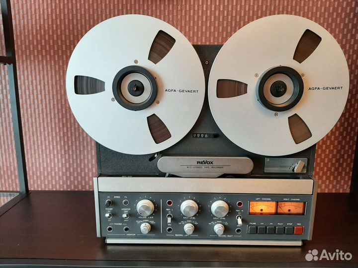 Катушечный магнитофон Revox B77
