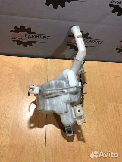 Бачок стеклоомывателя Мазда 3 BL хетчбек