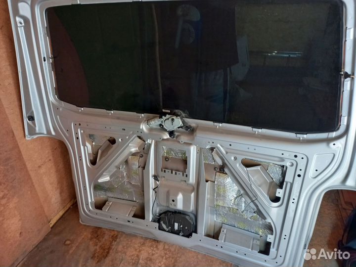 Крышка багажника Volkswagen multivan T5