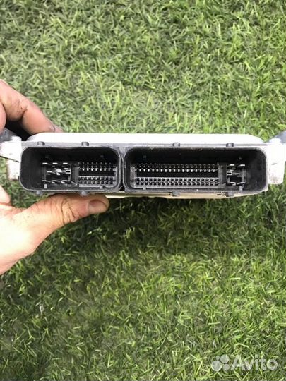 Блок управления двигателем Mitsubishi L200 KB