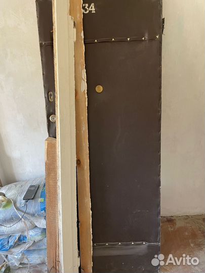 Дверь входная деревянная, межкомнатные