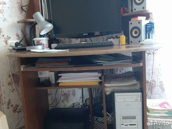 Компьютерный стол
