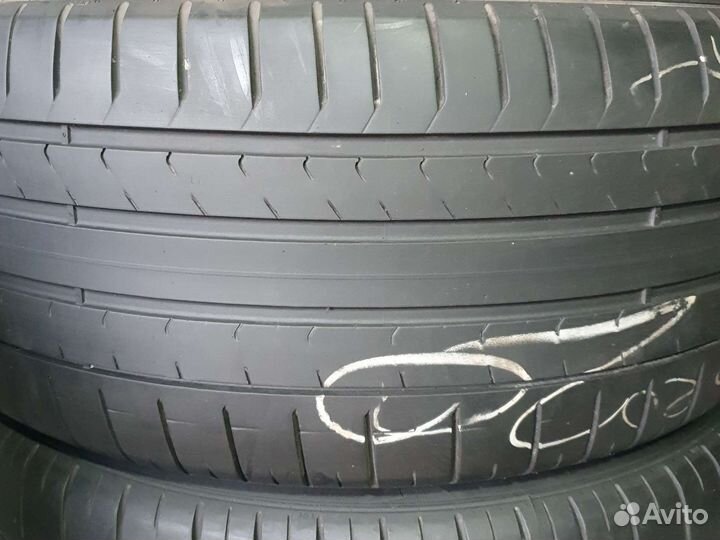 Pirelli P Zero PZ4 275/40 R20 106W