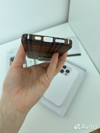 Карбоновый чехол Kevlar для айфон 15 pro