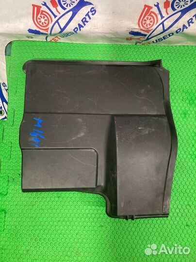 Крышка аккумулятора правая Land Rover Range Rover