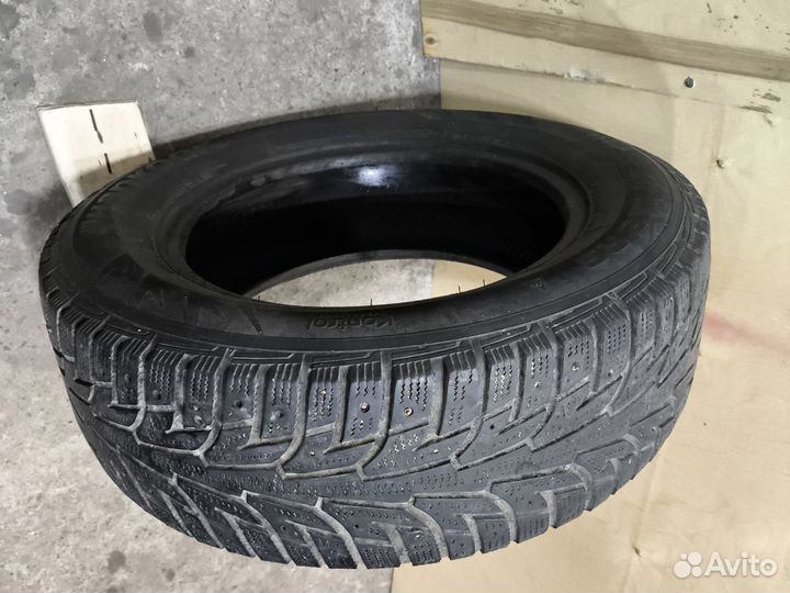 Hankook Winter I'Pike 215/65 R16 98T