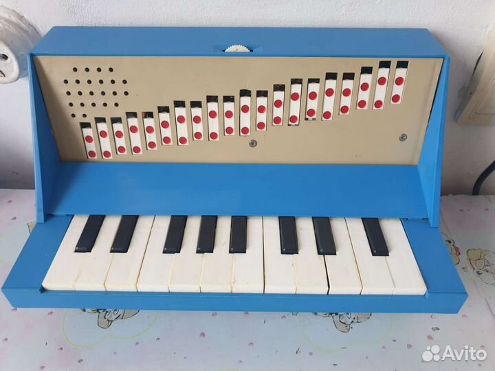 Игрушка СССР электро пианино