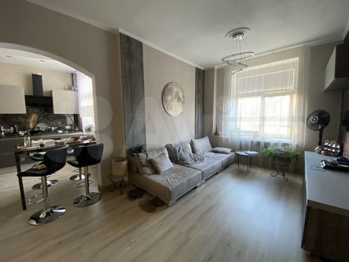 4-к. квартира, 90 м², 6/8 эт.