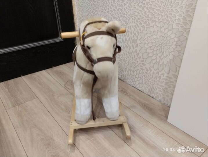 Качалка лошадь