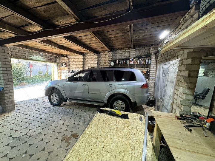 Гараж, > 30 м²