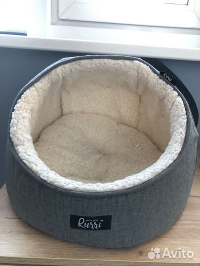 Домик для кошки, маленькой собачки