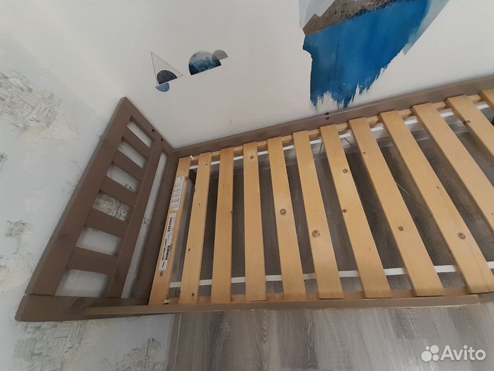 Детская кровать IKEA с матрасом