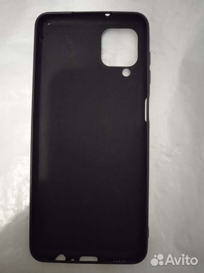 Чехлы на телефон