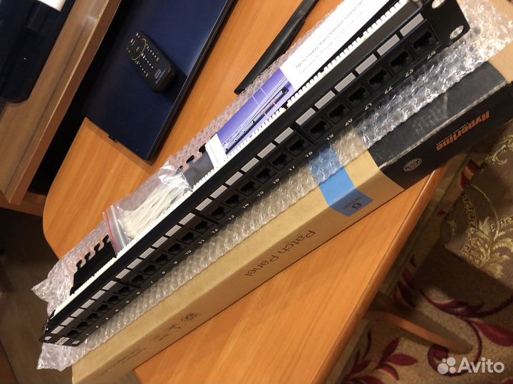 Патч-панель Hyperline, PP3-19-24-8P8C-C6-110D