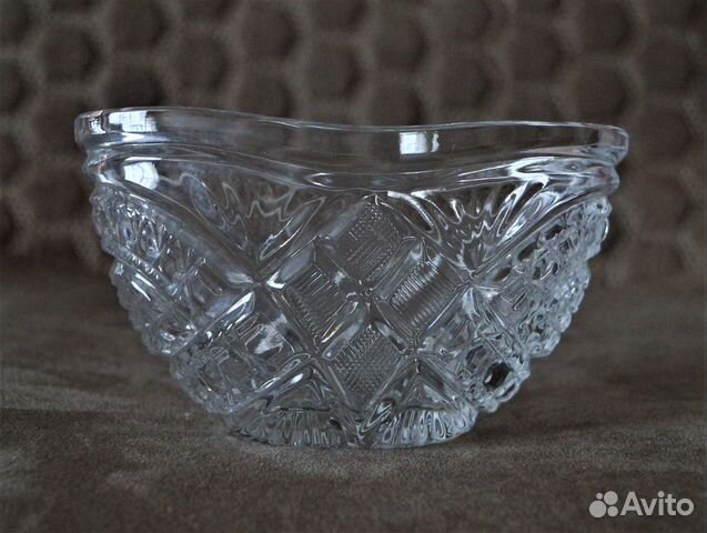 Хрустальная конфетница