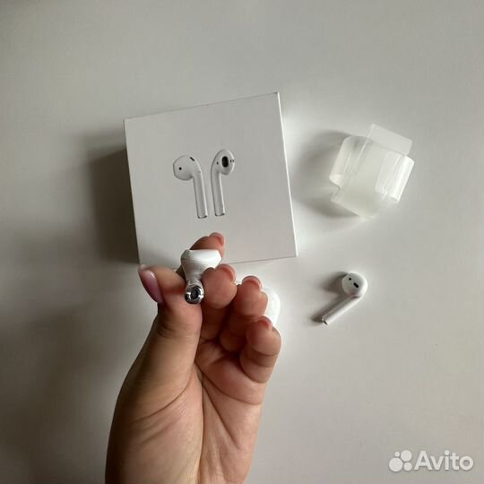 Наушники Apple AirPods 2 оригинал бу