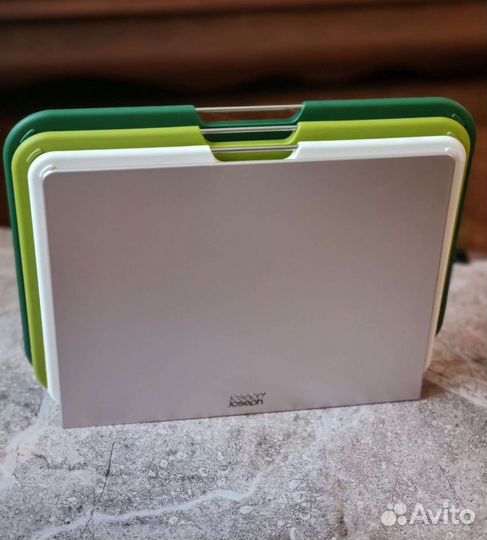 3-разделочные доски на подставке joseph joseph