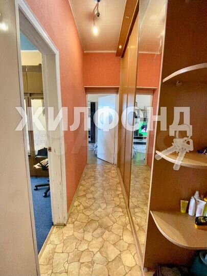 2-к. квартира, 52 м², 4/4 эт.