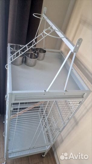 Клетка для крупного попугая