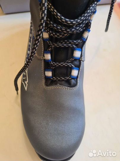 Лыжные ботинки школа