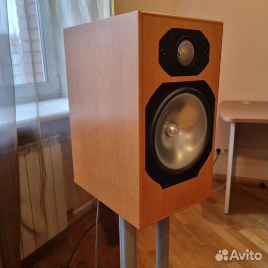 Акустические системы Monitor Audio silver S-2