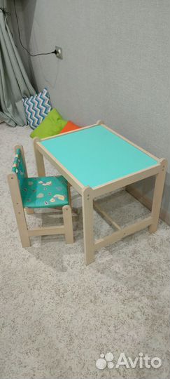 Детский стол и стул