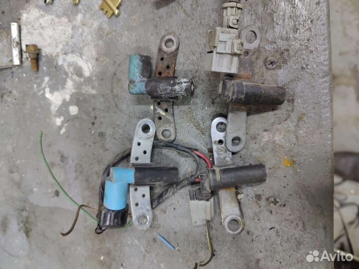 Датчик коленвала Renault Logan, Sandero, Largus