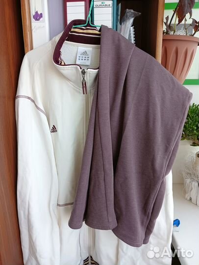 Спортивный костюм adidas женский