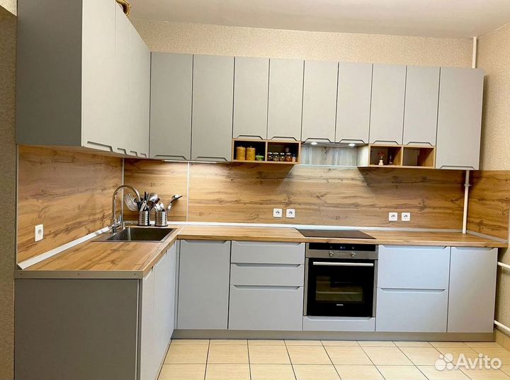 Кухонный гарнитур угловой