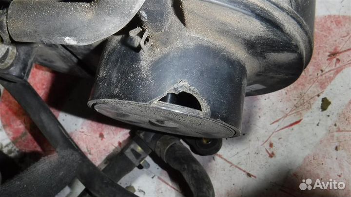 Абсорбер (фильтр угольный) Mitsubishi Pajero II 1