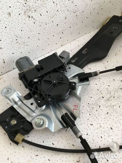 Стеклоподъемник передний левый Opel Astra 09-15г