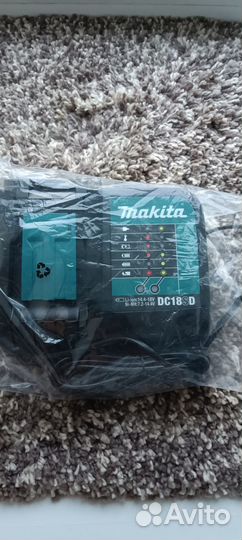 Зарядное устройство Makita dc18sd